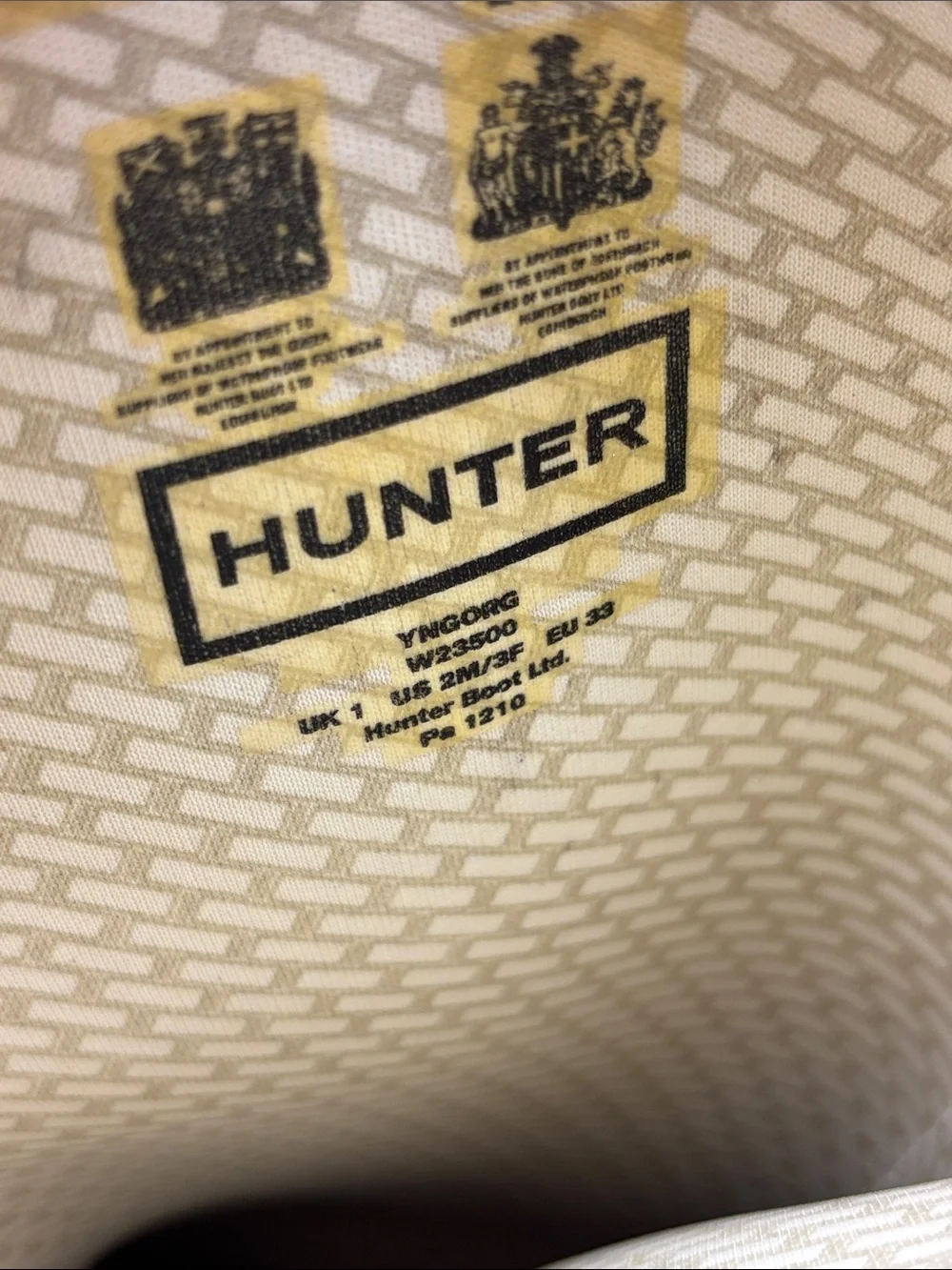 Hunter Tall Rain Boots for little girl SZ 3, box 2(BA)
